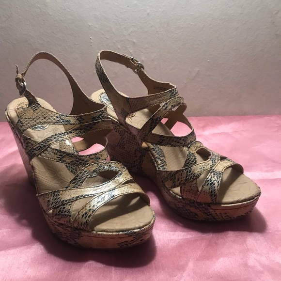BOC Wedge Sandals. - Picture 3 of 8